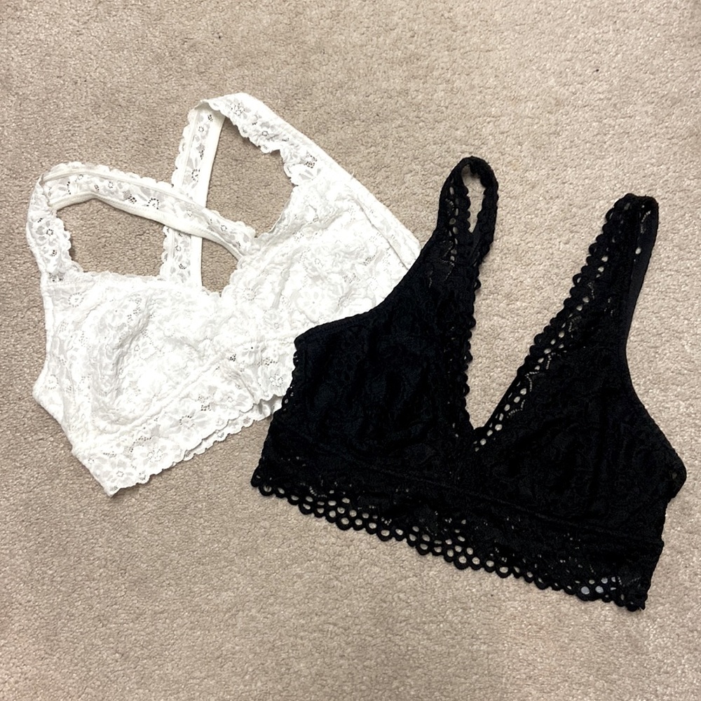2 for $18 Aerie Lace Bralettes 🕊️🖤